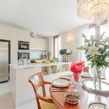 Casa Stella, A Superb 2 Bedrooms And Terrace * Lucca