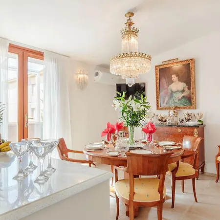 Casa Stella, A Superb 2 Bedrooms And Terrace Apartment Lucca